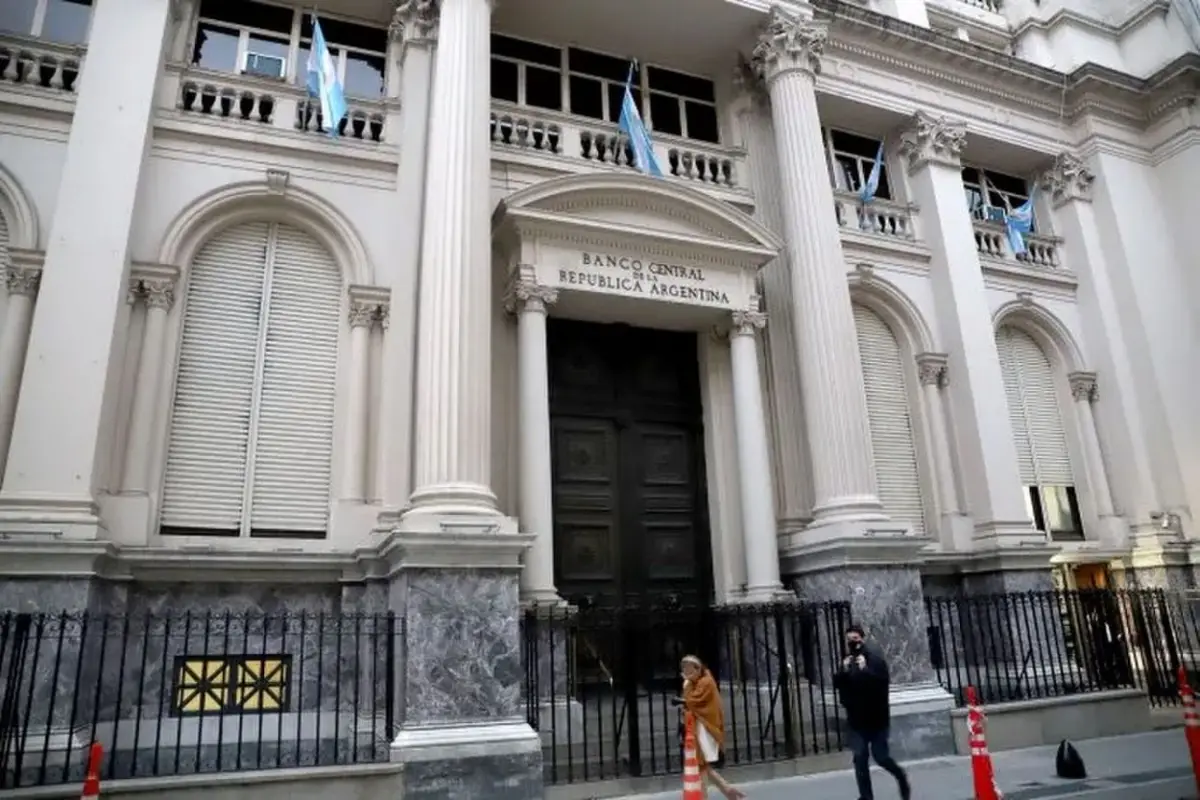 PARA ATESORAMIENTO. Las reservas internacionales del Banco Central pegaron el mayor salto en lo que va de la gestión presidencial de Milei.