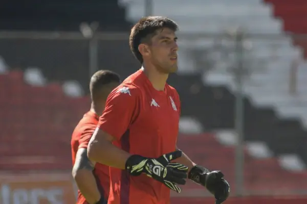 El elegido del Diego: la historia de Nahuel Manganelli, el arquero que Maradona subió a Primera y ahora sueña en San Martín