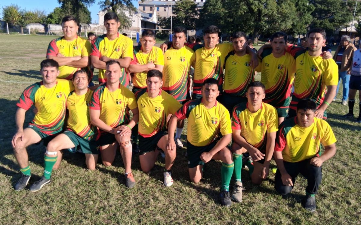 CONJUNTO. El equipo tafinisto se encuentra listo para jugar de igual a igual con cualquier rival.