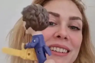 Así es la birome con la figura de Milei y audio incorporado que impulsan diputadas libertarias