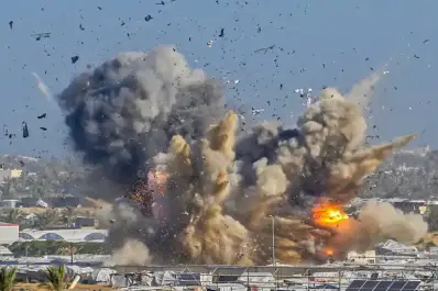 Nuevo bombardeo israelí en Gaza deja al menos 26 muertos y reaviva la tensión por la tregua