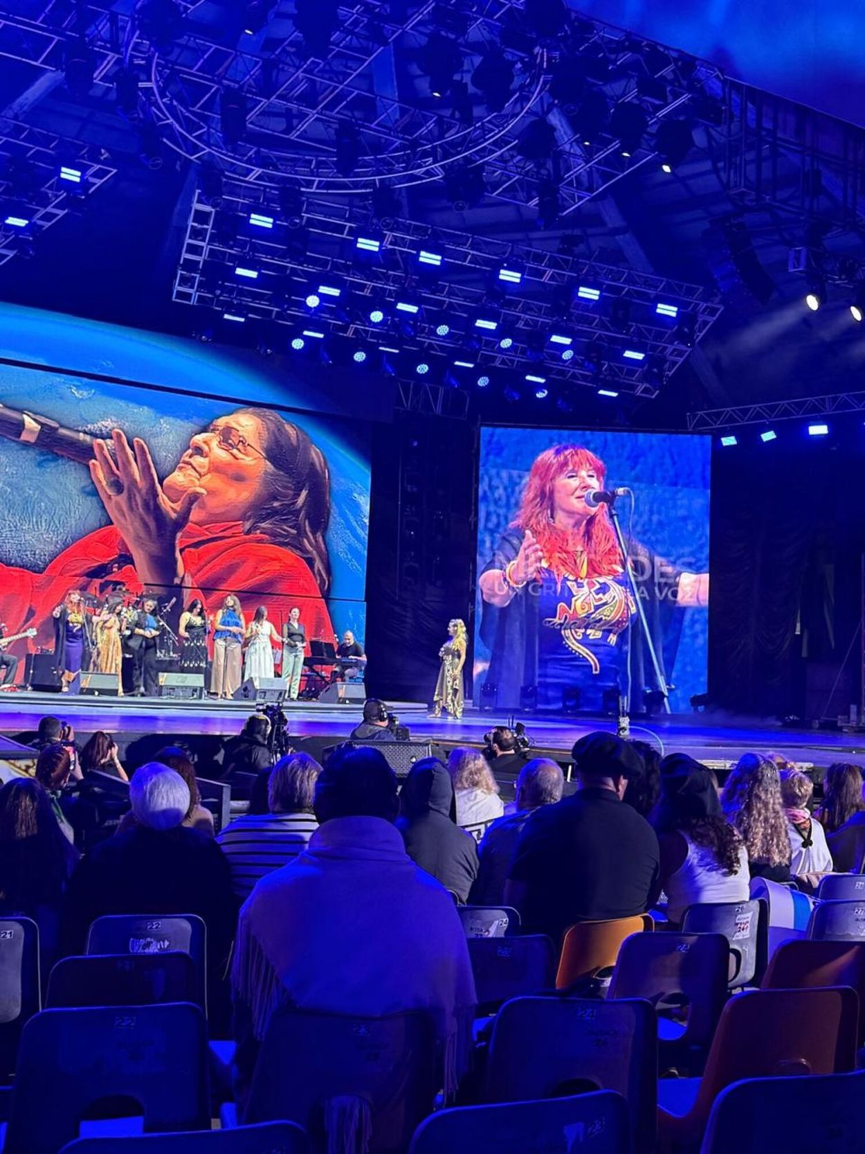 “UN GRITO EN LA VOZ”. Adriana Tula participó en el homenaje a Mercedes Sosa, convocada por Silvia Lallana.