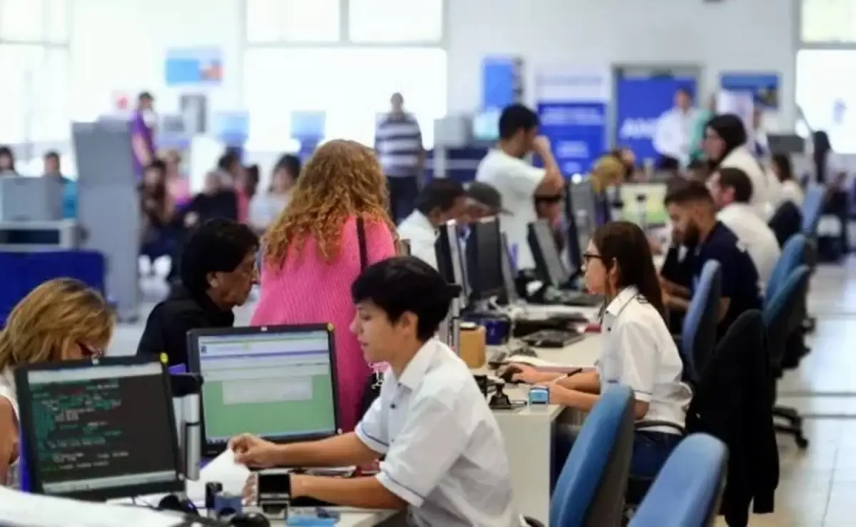 EMPLEADOS PÚBLICOS. 