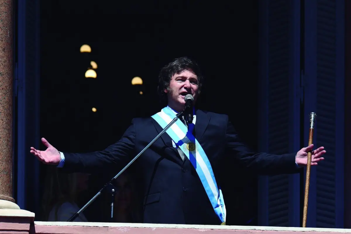 LIBERTARIO. El libro de Soledad Vallejos se abre y se cierra con escenas del Milei presidente.