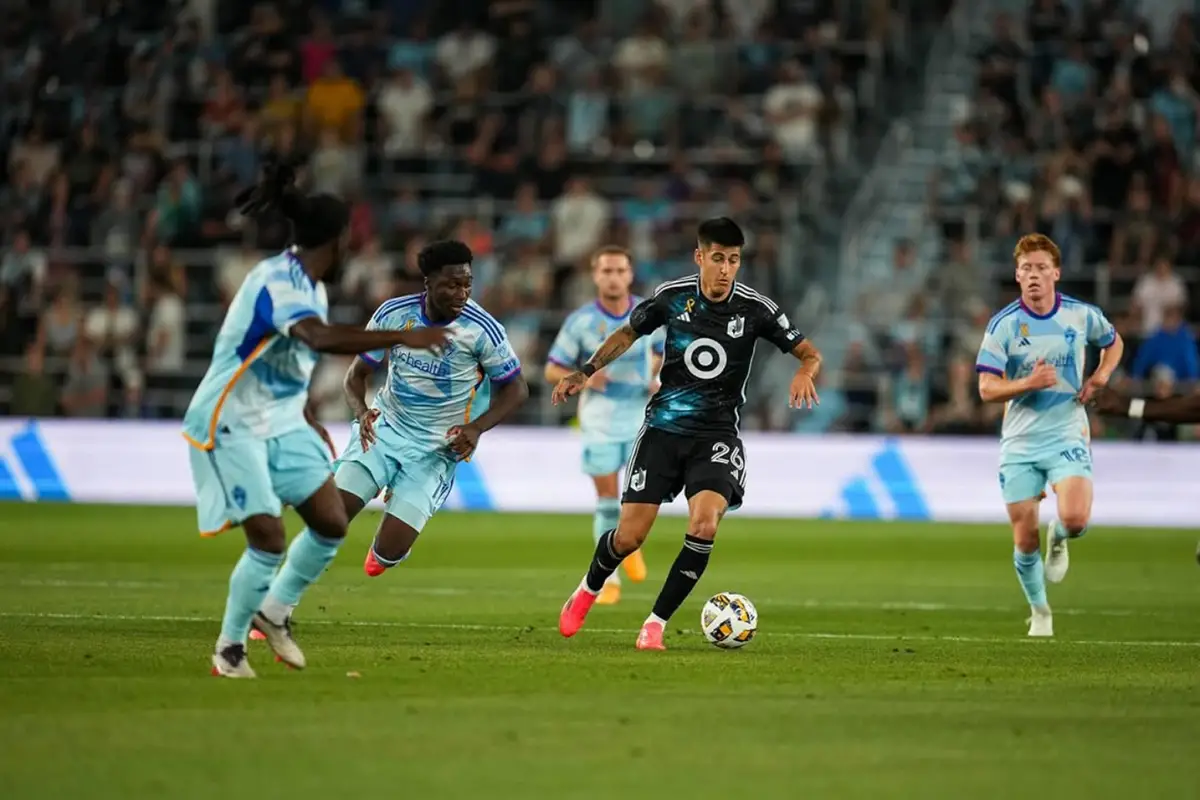 Joaquín Pereyra renovó con Minnesota y criticó a Trump