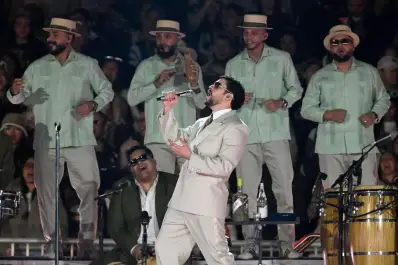 Bad Bunny busca hacer historia en los Premios Grammy 2026