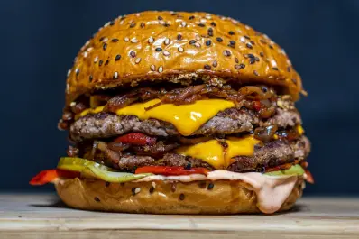 Índice Big Mac: comprar una hamburguesa en la Argentina es más caro que en EEUU