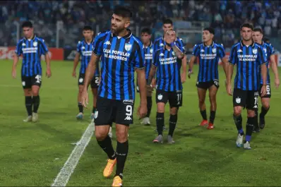 Mucho ensayo, buena función y el mismo final de siempre para Atlético Tucumán
