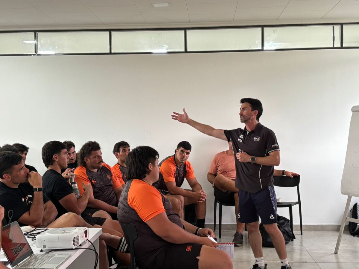 La UAR pasó por El Salvador y miró de cerca a Tarucas: “Que la forma de entrenar sea siempre igual”