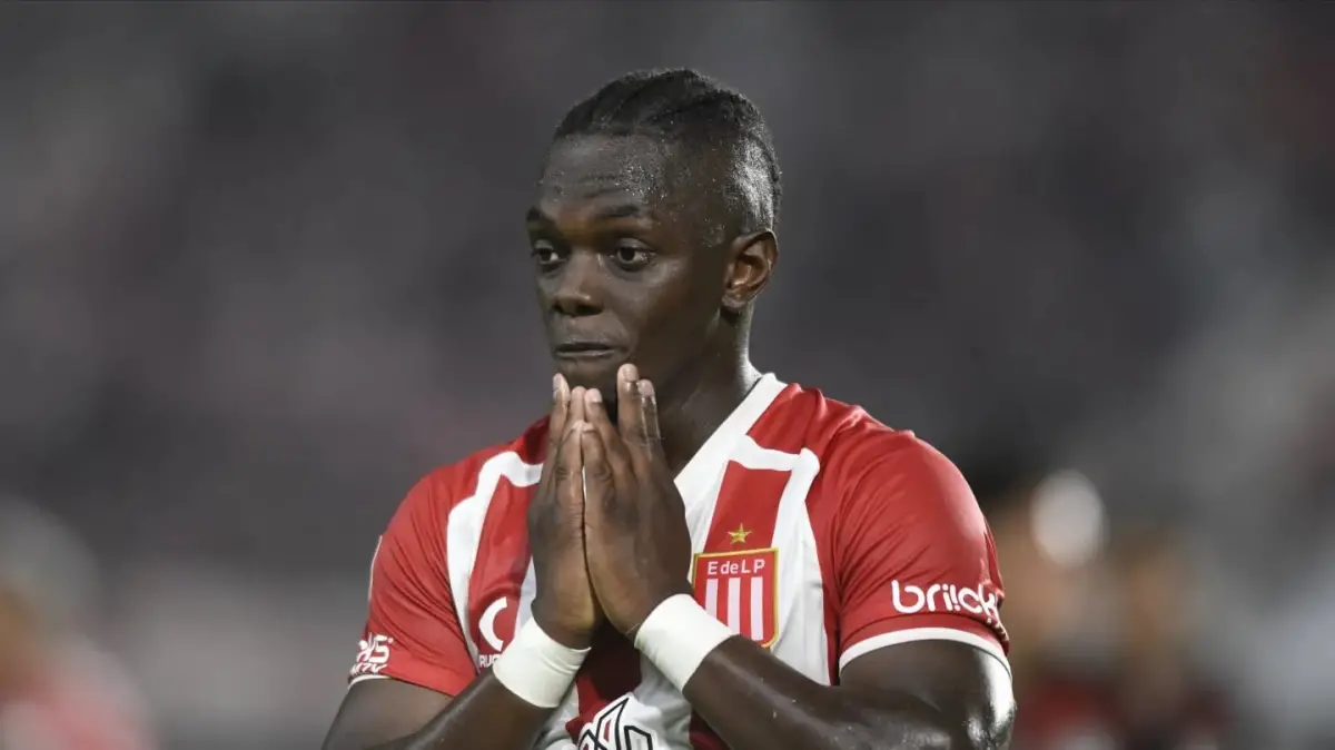 PEGA LA VUELTA. Edwuin Cetré se reincorporará a Estudiantes de La Plata tras su fallida transferencia al fútbol brasileño.