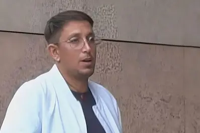 Era técnico en informática, emigró a España y hoy trabaja como albañil: la historia de un argentino lejos de su pago