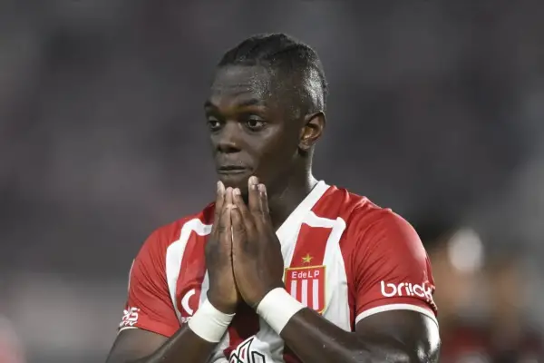 Pase caído: se frustró la venta millonaria de Edwuin Cetré al fútbol brasileño