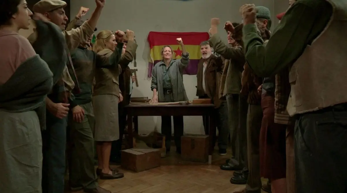 EN ASAMBLEA. Una imagen del rodaje de “A por la Tercera”.