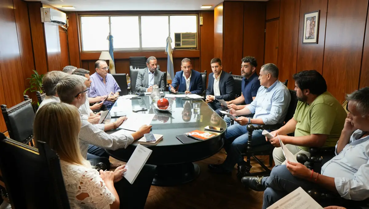 EN COMISIÓN. El grupo a cargo de Vargas Aignasse inició el trabajo de la reforma.