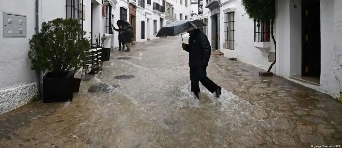 Miles de evacuados por las lluvias en España y Portugal