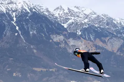 Investigan un posible uso de agrandamiento de pene como ventaja en el salto de esquí antes de Milán-Cortina 2026