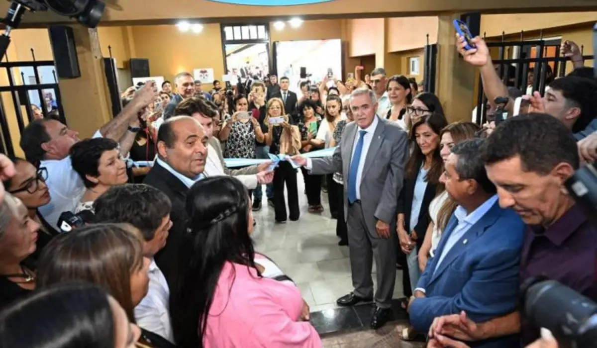 Osvaldo Jaldo inauguró la puesta en valor de la Biblioteca Popular Mariano Moreno en Trancas