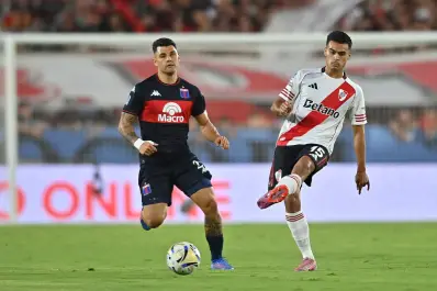 Tigre goleó a River en el Monumental