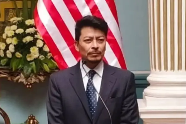 Bolivia quiere reponer embajadores con Estados Unidos sin alejar a China