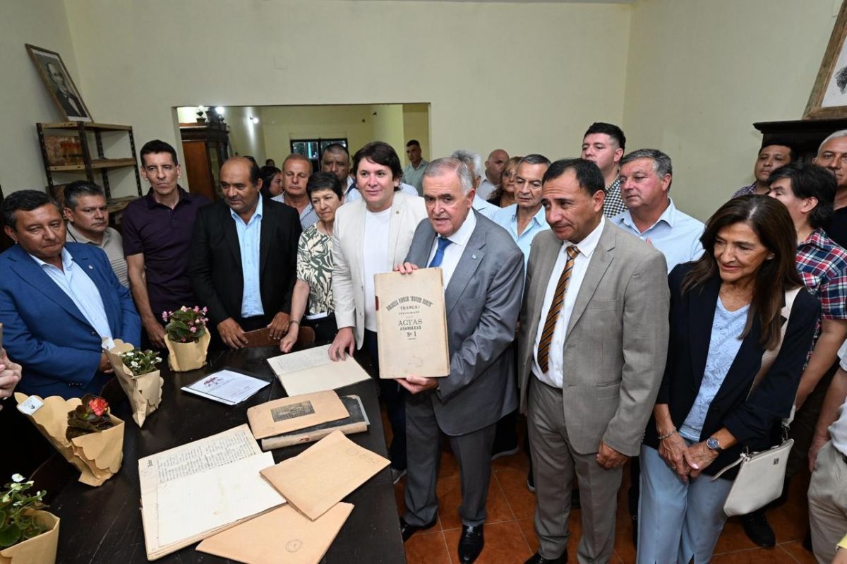 Osvaldo Jaldo inauguró la puesta en valor de la Biblioteca Popular Mariano Moreno en Trancas