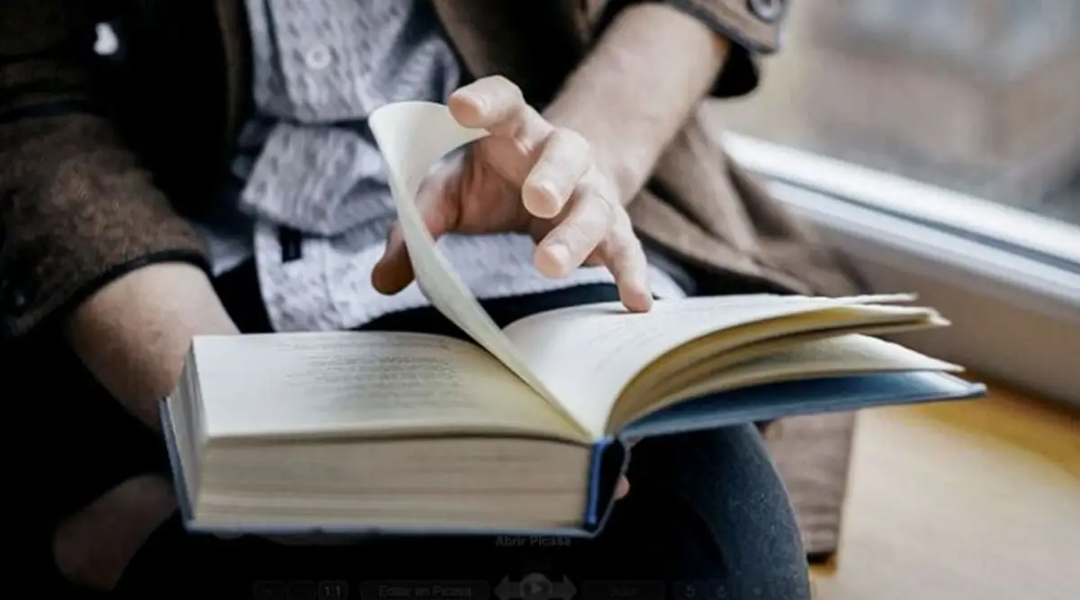 RAZONES. Una primera respuesta es que con la literatura reconocemos nuestra condición transitorian y efimera y, a la vez, podemos asumir una identidad distinta.