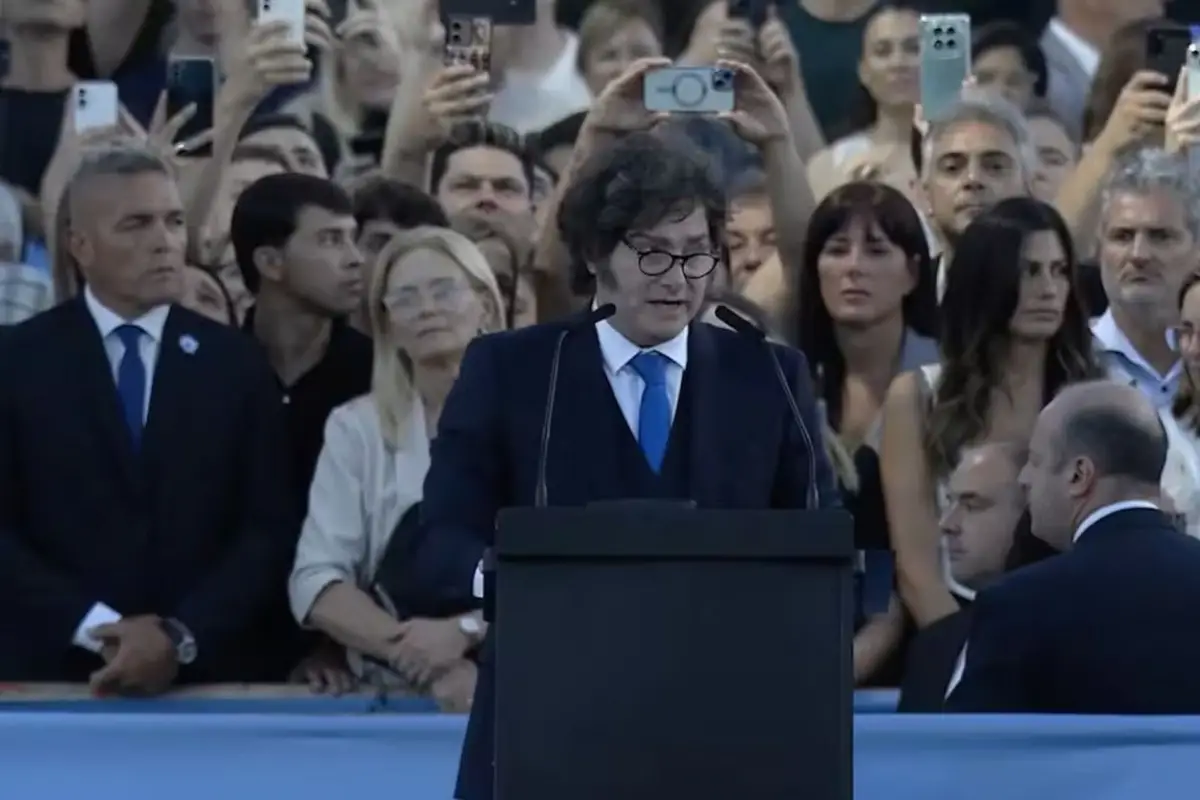 EN SAN LORENZO. Milei fue el único orador en la ceremonia.