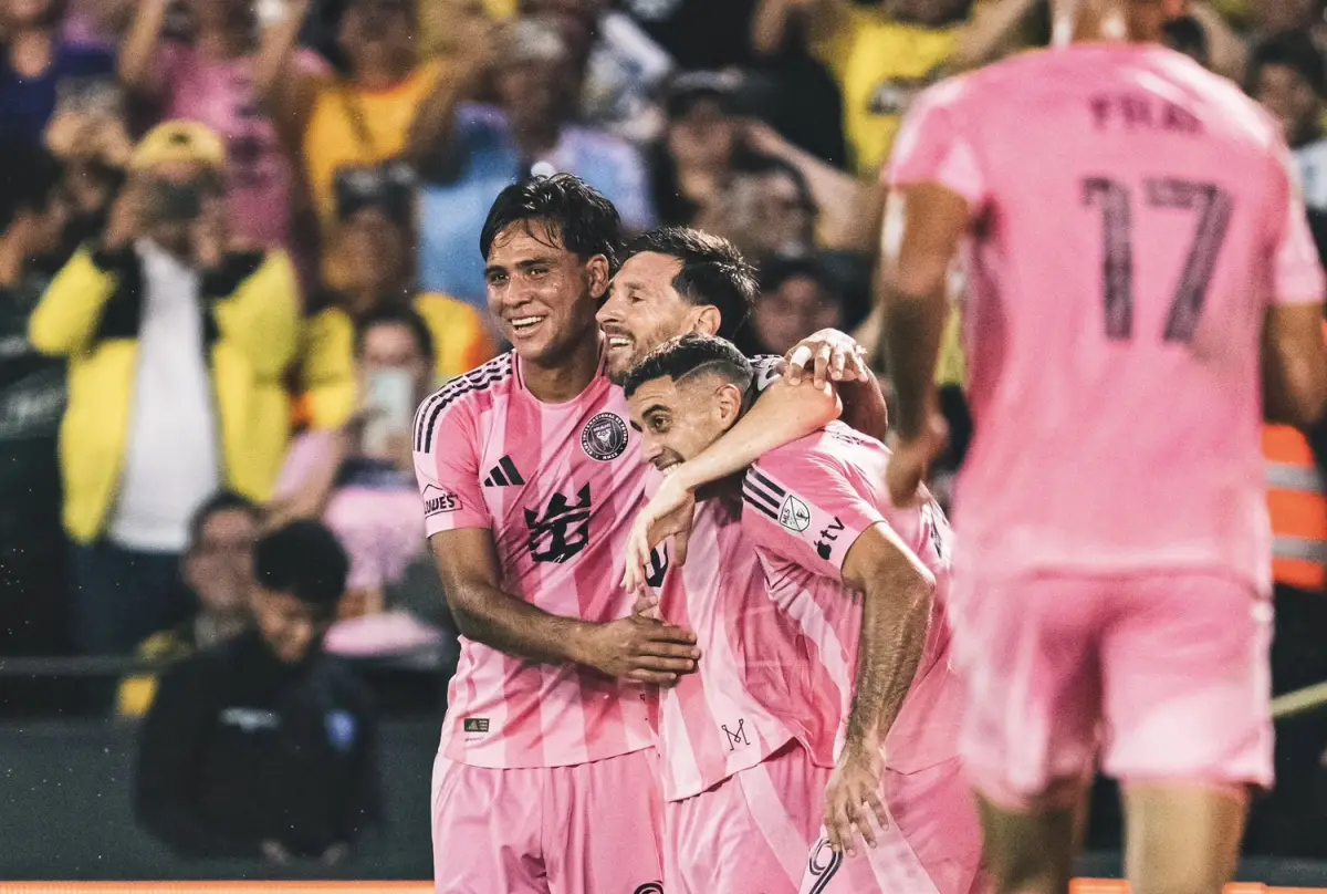 CELEBRACIÓN. Messi pudo convertir su primer gol del año. 