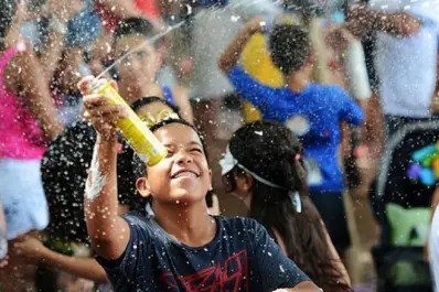 Carnaval 2026: ¿cuándo es el fin de semana largo y cómo se paga a quienes trabajan?