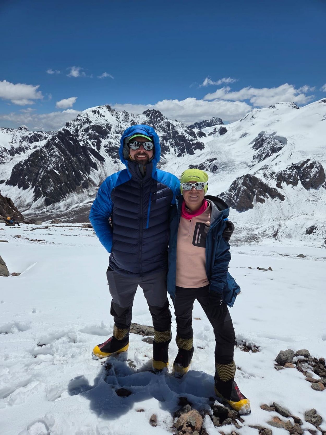 VA POR OTROS CINCO. Laura tachó dos picos de su listaya .