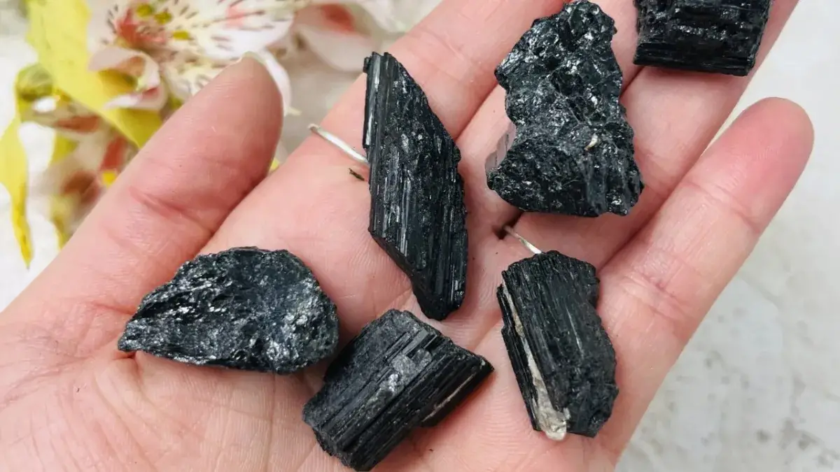 ¿Qué debés hacer cuando se te rompe la turmalina negra?
