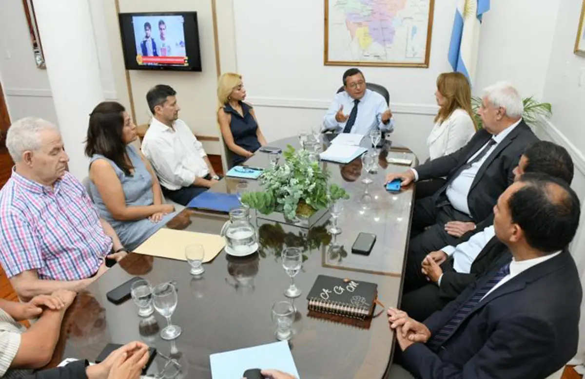 Darío Monteros se reunió con intendentes: “Hay que bajar al territorio”