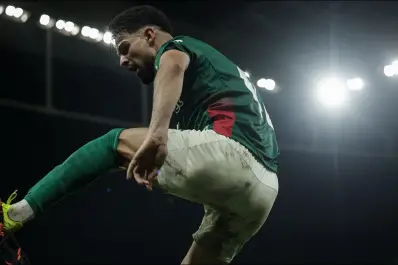 Flaco López encendió la polémica en el clásico paulista con un festejo provocador