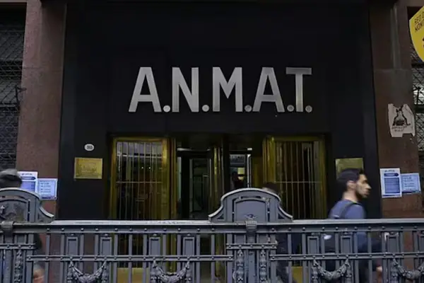 La Anmat prohibió cosméticos, productos de limpieza y dispositivos médicos: cuáles son y por qué