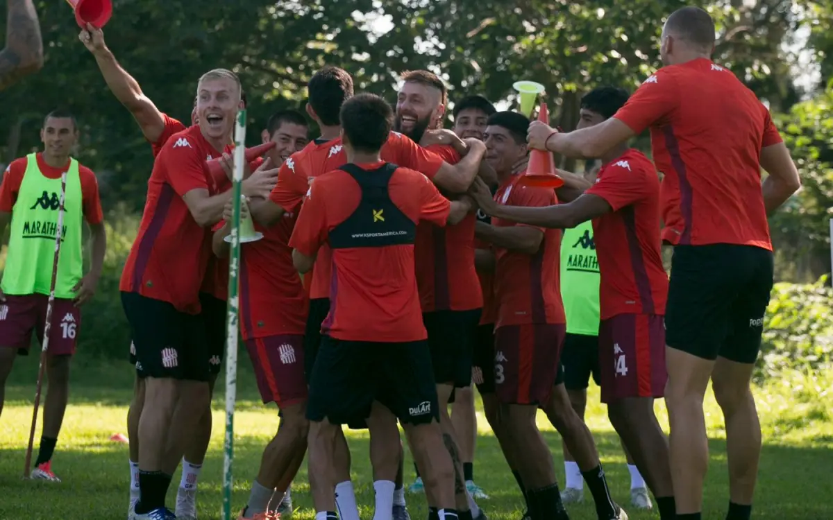 PUESTA A PUNTO. El Santo se prepara para el debut de este domingo en la Primera Nacional.