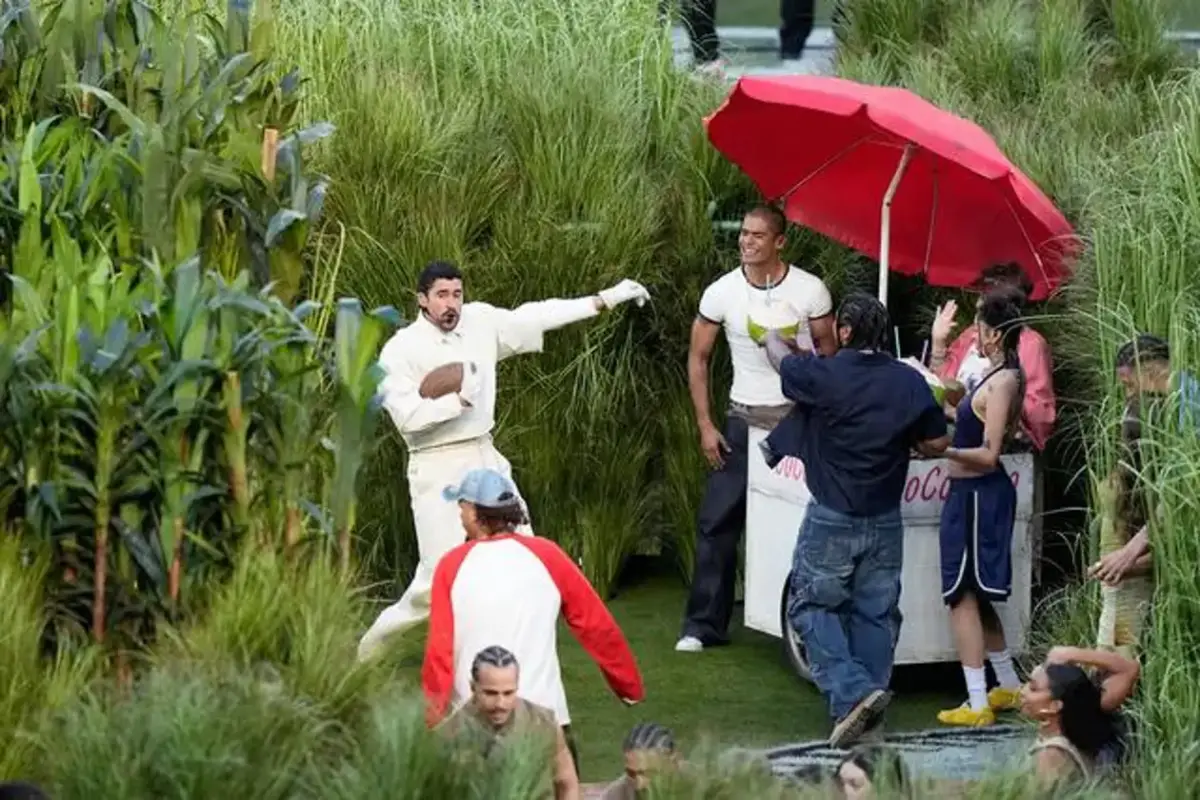 SHOW. Bad Bunny durante el Half Time Show del Super Bowl LX.