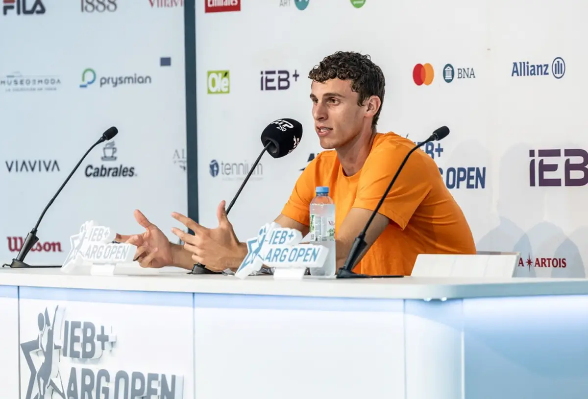 CONSTERNADO. Juan Manuel Cerúndolo habló sobre las apuestas y las amenazas que reciben los jugadores de tenis.