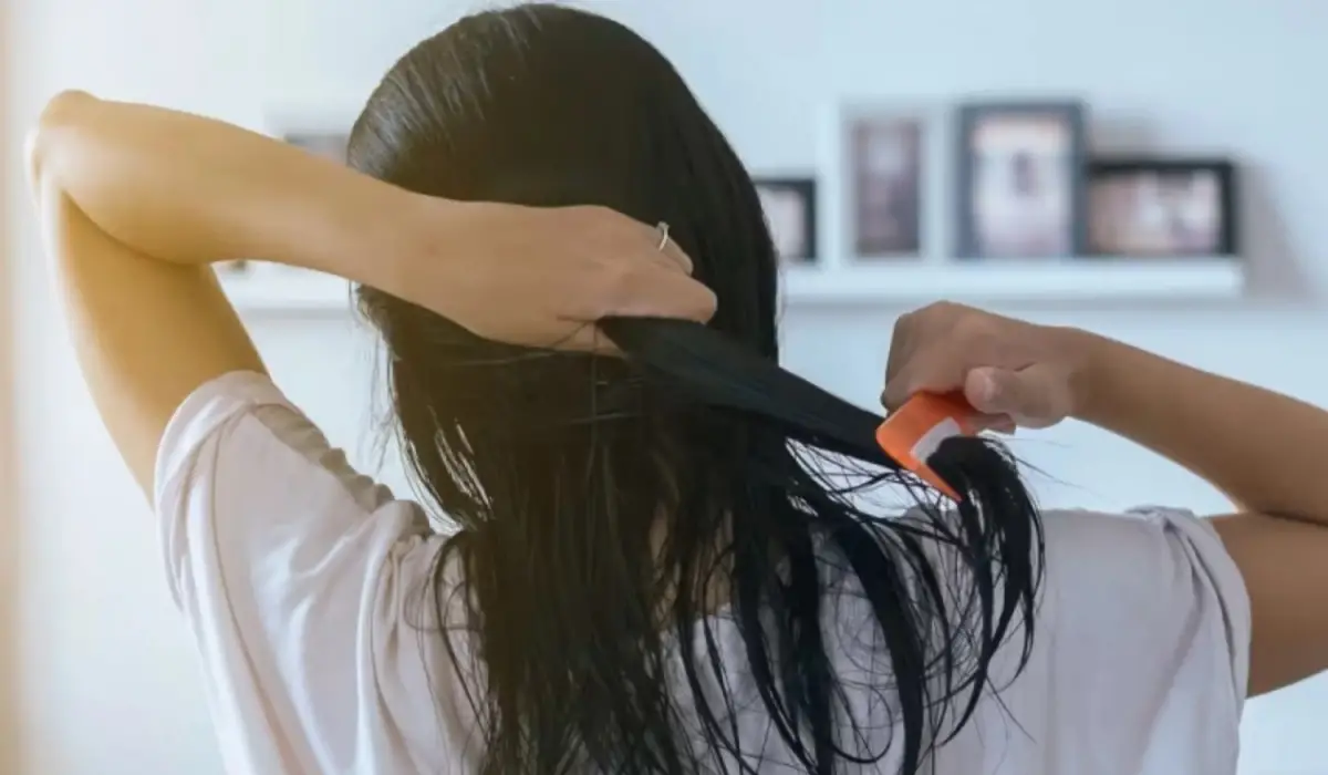 El hábito nocturno que daña tu pelo sin que lo notes