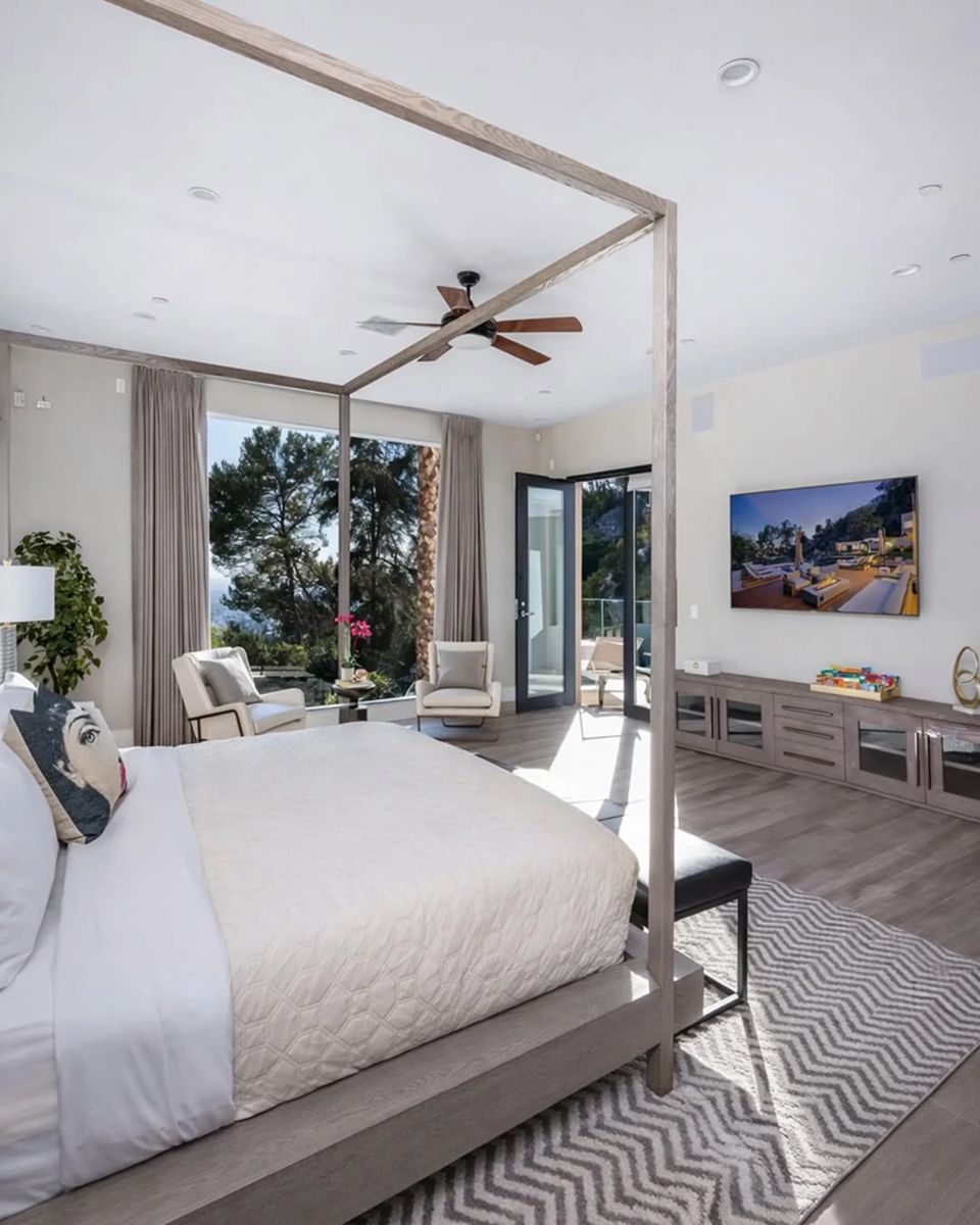 Habitación de la residencia de Bad Bunny en Los Ángeles.