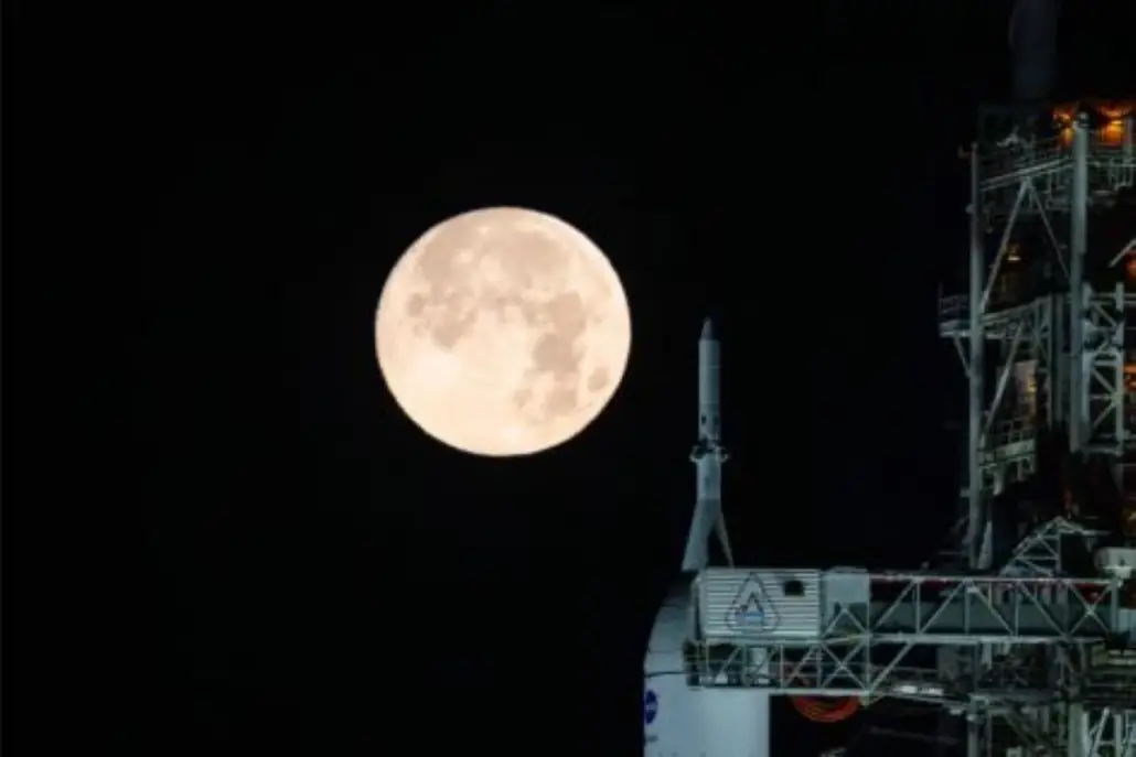 IMPACTANTE. La nave Orion lista para despegar en su primera misión.