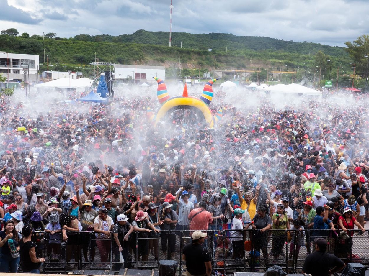 CARNAVAL A PLENO. Los Tekis tienen sus propios rituales carnavaleros.