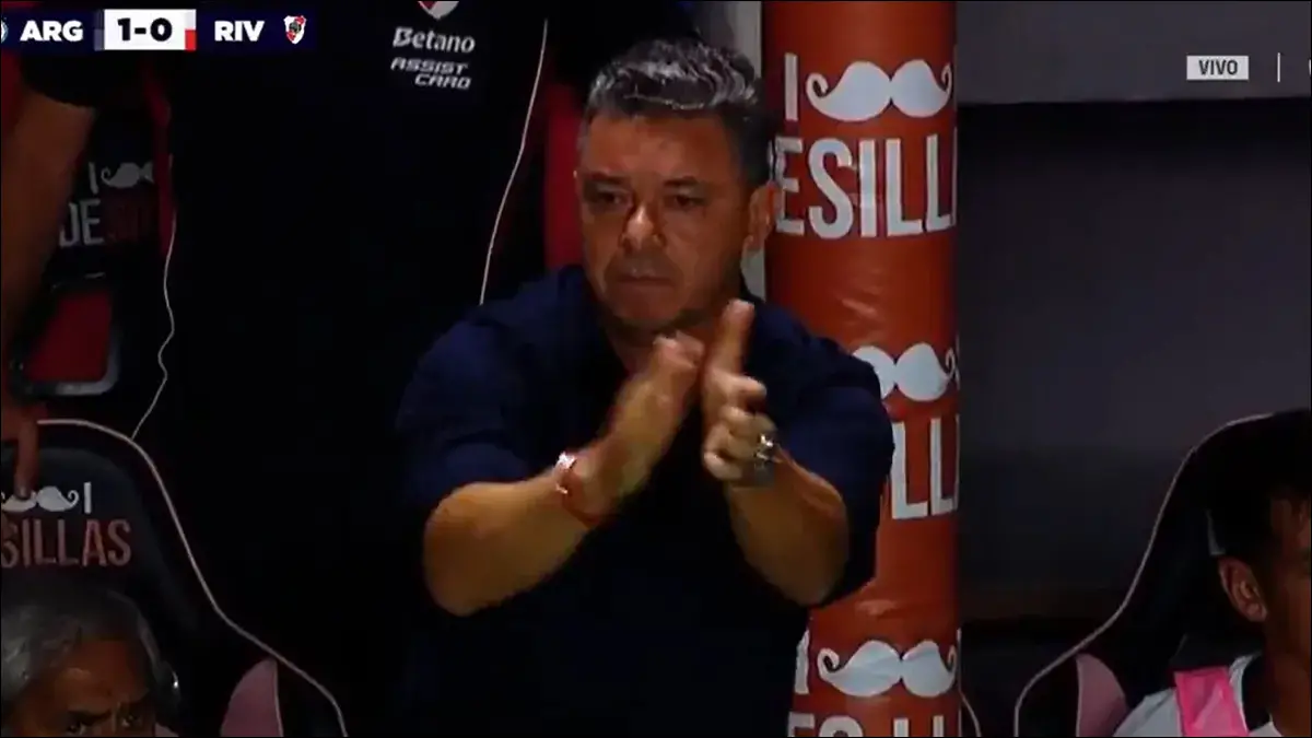 NOCHE MOVIDA. El conjunto de Núñez perdió a su conductor en el tramo final de la primera parte.