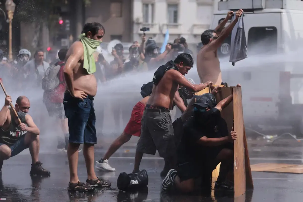 Se invocará la Ley 26.734 para castigar actos violentos. 