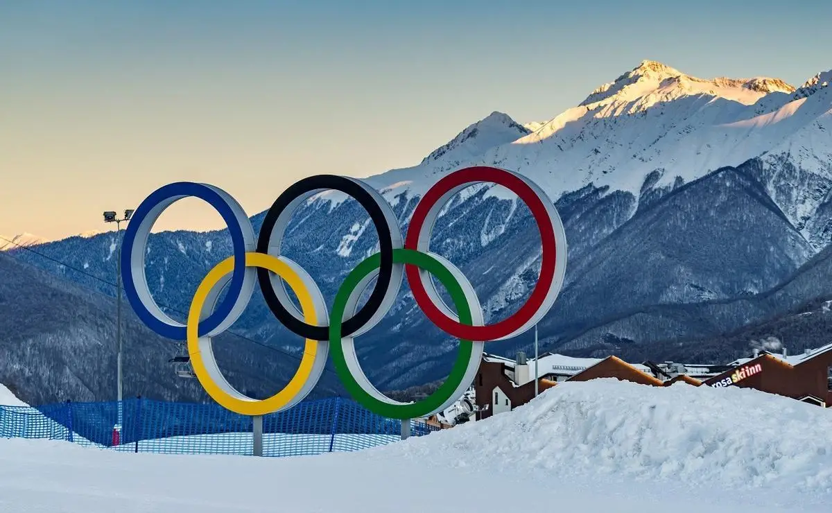 A CUIDARSE. Los atletas presentes en la Villa Olímpica exigen la entrega de más preservativos.