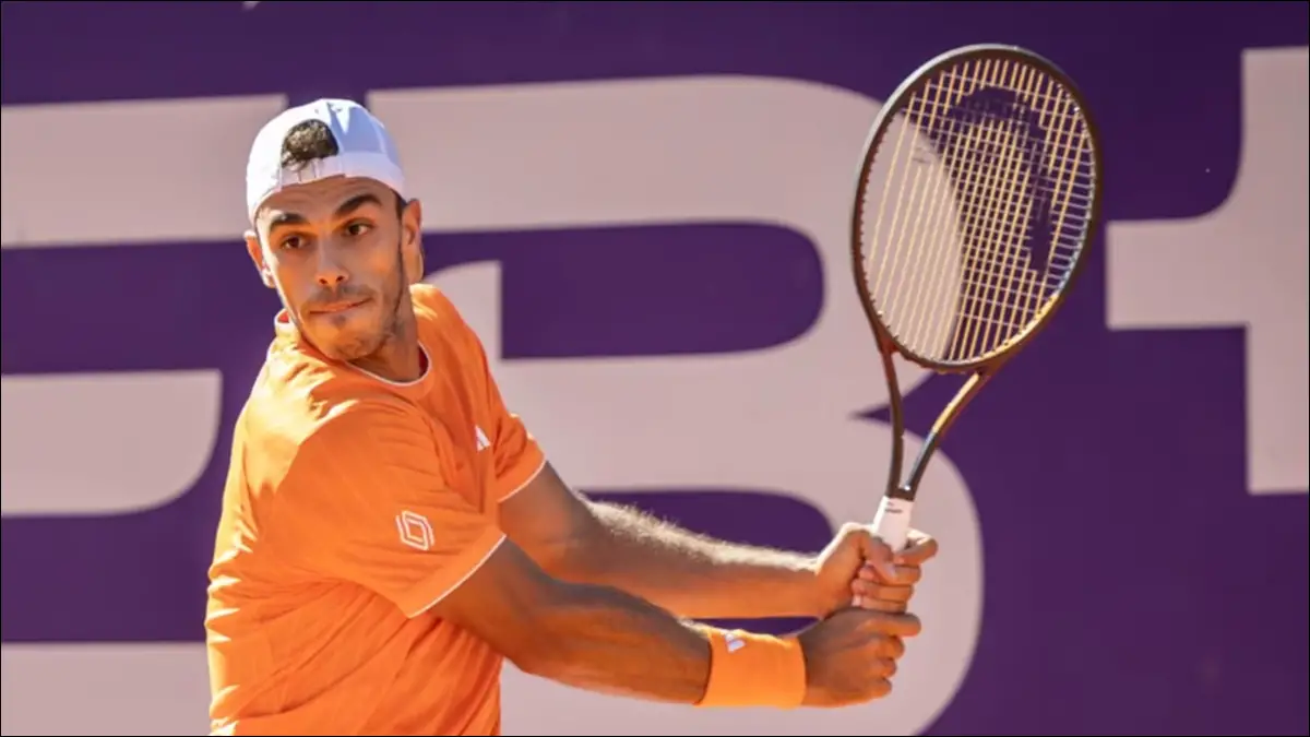 EMOCIÓN. El campeón se conmovió luego de cumplir el sueño en Buenos Aires.