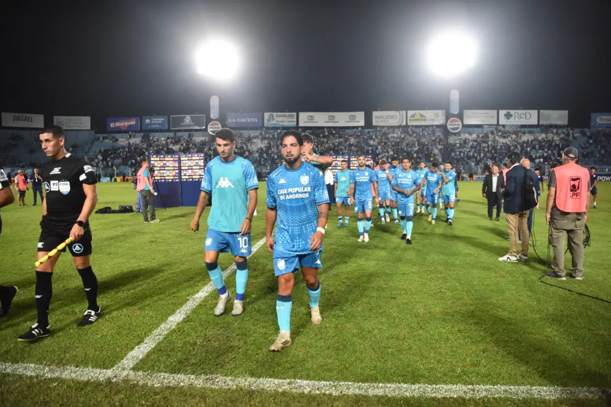 Atlético Tucumán cambió el clima: del alivio en el vestuario al desafío en Córdoba