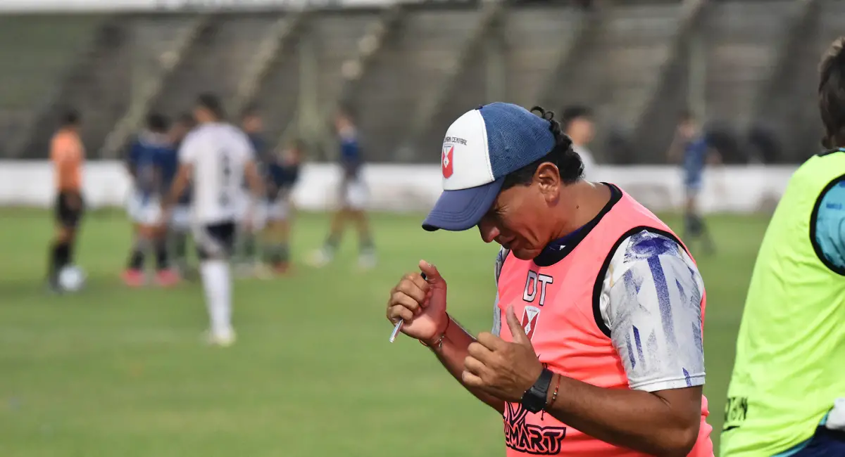 Walter Arrieta vivió con intensidad la definición por penales.