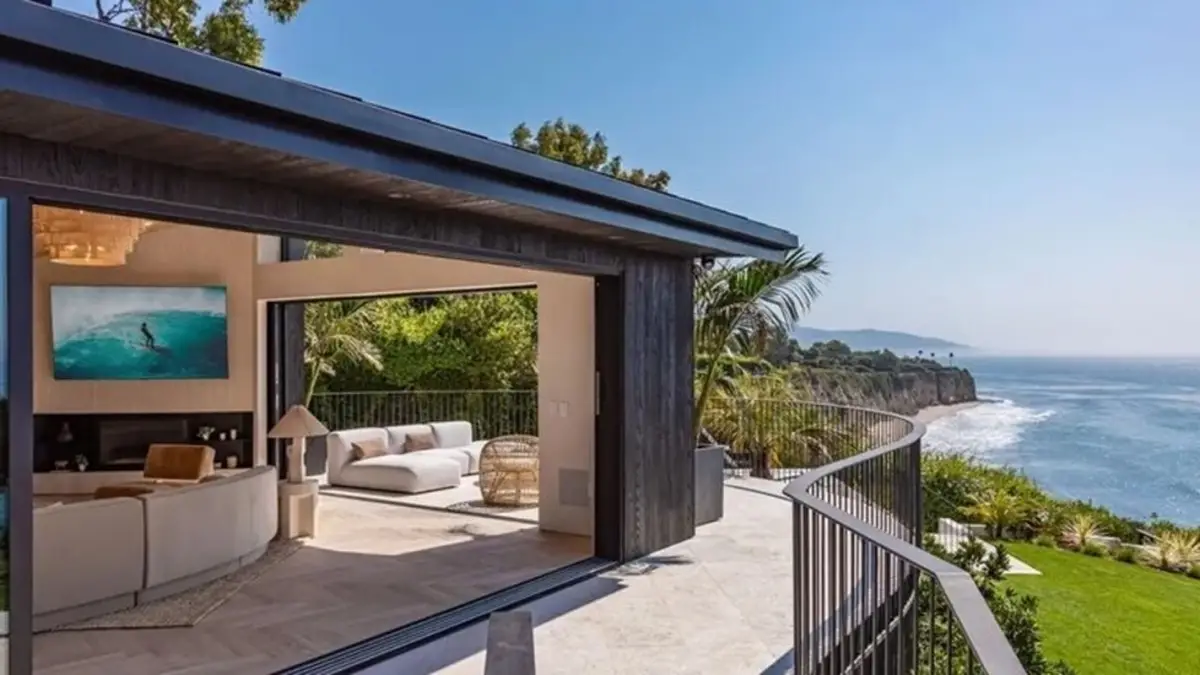 Cómo son las mansiones en las que invierte uno de los magnates de Google