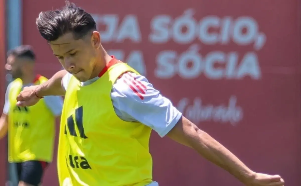 CRUZA DE VEREDA. Óscar Romero jugará en Huracán y se suma a la lista de jugadores que estuvieron tanto en el Globo como en San Lorenzo.