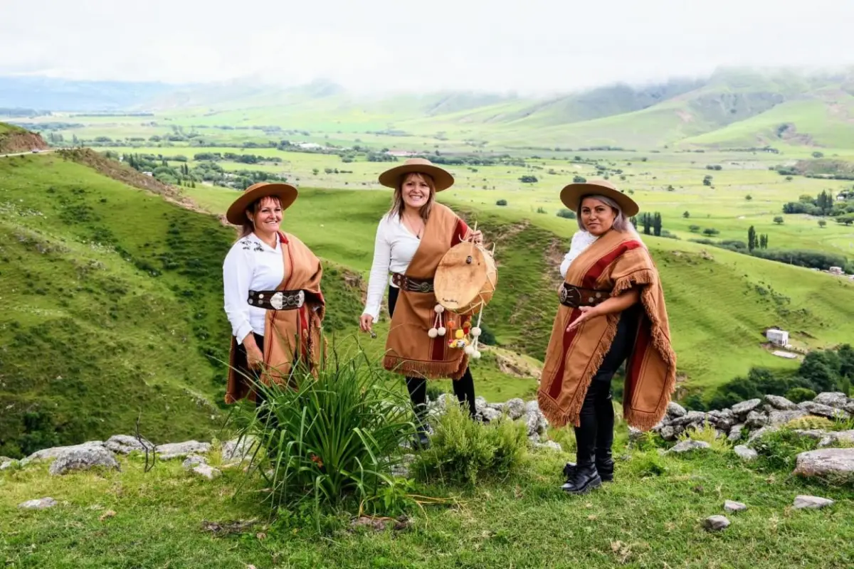 ADN MUSICAL. Fue el padre de María Rosa, Elizabeth e Isabel quien sembró en ellas el amor por las coplas y también la cultura del trabajo.