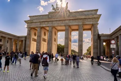 Foro de Desarrollo Juvenil 2026 en Alemania: hay becas para jóvenes de todo el mundo